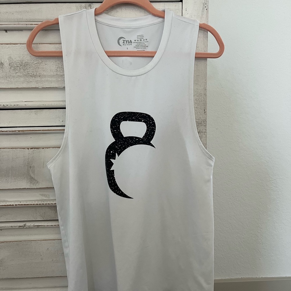 Zyia White Kettlemoon Tank